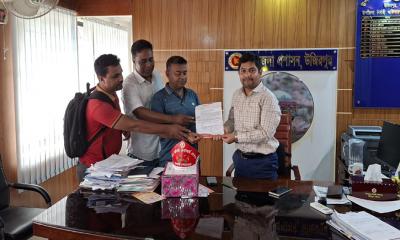 উজিরপুরে ইউএনও’র কাছে স্মারকলিপি