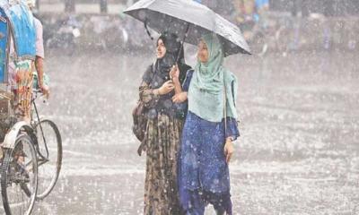 আজও সারা দেশে বৃষ্টি-বজ্রবৃষ্টির পূর্বাভাস, ভূমিধসের উচ্চ সতর্কতা