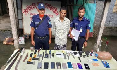 ফরিদপুরে অস্ত্র-গাঁজাসহ এক ব্যক্তি গ্রেফতার