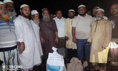 উজিরপুরের সাতলায় অগ্নিকাণ্ডে ক্ষতিগ্রস্ত পরিবারের পাশে জামায়াতে ইসলামী