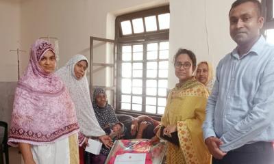 নড়াইলে ঈদের ছুটিতেও মা ও শিশু কেন্দ্রে স্বাস্থ্যসেবা পেয়ে খুশি সেবাগ্রহীতারা