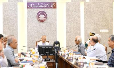 সচিবালয়ে প্রধান উপদেষ্টা, উপদেষ্টা পরিষদের বৈঠক শুরু