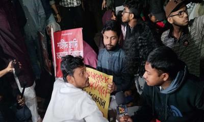 যমুনার সামনে ইনকিলাব মঞ্চের অবস্থান