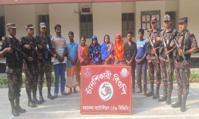 চাঁপাইনবাবগঞ্জ সীমান্ত দিয়ে বিএসএফ’র পুশ-ইন: আটক ৮ বাংলাদেশি