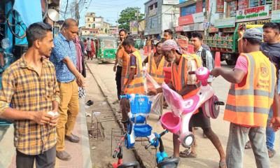 শ্রীমঙ্গল পৌরসভার উদ্যাগে অবৈধ স্থাপনা উচ্ছেদ ও পরিছন্নতা অভিযান