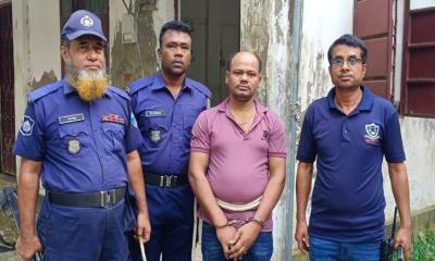 লক্ষ্মীপুরে জোড়াখুনসহ একাধিক মামলার আসামি কদু আলমগীর গ্রেপ্তার