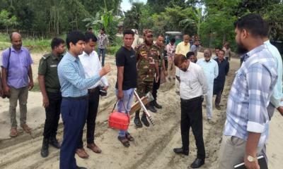 রায়গঞ্জে প্রশাসনের উদ্যোগে ২২ প্রতিষ্ঠান বিনামূল্যে পেল ১১ লক্ষ ৩০ হাজার ঘনফুট বালু
