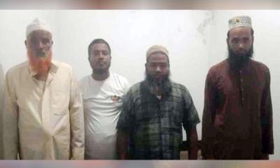 বড়াইগ্রামে চাঁদা না পেয়ে ১০ দোকানে তালা দেওয়ার অভিযোগে জামায়াত নেতাসহ গ্রেপ্তার ৪