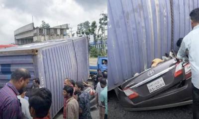 কুমিল্লায় চলন্ত প্রাইভেটকারের ওপর উল্টে পড়ল কাভার্ডভ্যান, নিহত ৪