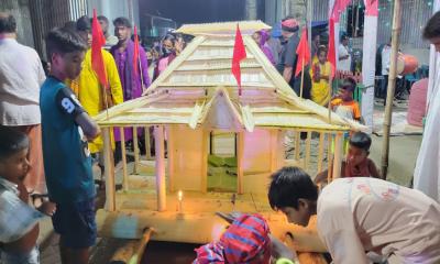 বেদে সম্প্রদায়ের শতবর্ষী ঐতিহ্য ভেলা ভাসানি উৎসবের রঙিন আয়োজন