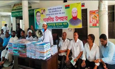 প্রতি বছরের মতো এবারও ভালুকায় দুর্গাপূজায় উপহার দিলেন আলহাজ্ব হাতেম খান