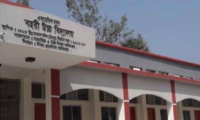 চাঁদপুরে এক স্কুলে ‘অজানা রোগে’ আক্রান্ত  অর্ধশত শিক্ষার্থী
