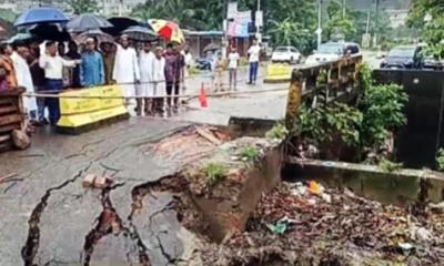 যে কোনো মুহূর্তে ভেঙে পড়তে পারে চট্টগ্রামের শীতল ঝরনা ব্রিজ