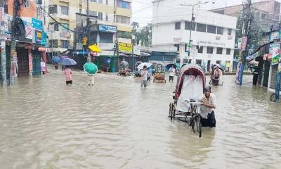 ৩৩০ মিলিমিটার বৃষ্টিতে ডুবল চট্টগ্রাম