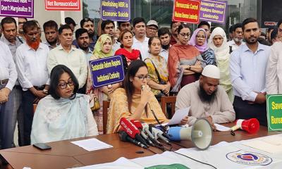 জীবন রক্ষাকারী পণ্য ব্যতীত আমদানি-রপ্তানি বন্ধ, কর্মবিরতি অব্যাহত