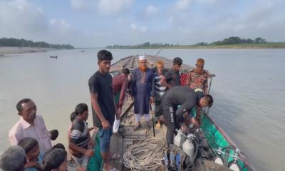 পাকুন্দিয়ায় নৌকাডুবি: ১৯ ঘণ্টা পর নিখোঁজ শিশুর মরদেহ উদ্ধার