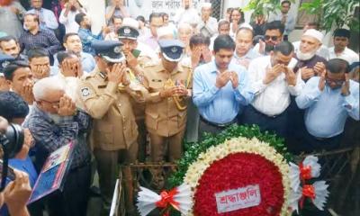 জুলাই গণঅভ্যুত্থানে নিহত শহীদ জান শরীফ মিঠুর সমাধিতে পুষ্পস্তবক অর্পণ ও শ্রদ্ধা