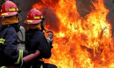 আশুলিয়ায় পোশাক কারখানায় আগুন,নিয়ন্ত্রণে তিন ইউনিট