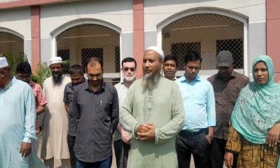 শিক্ষক সমাবেশে হামলার প্রতিবাদে নলডাঙ্গা কলেজে প্রতিবাদ সমাবেশ