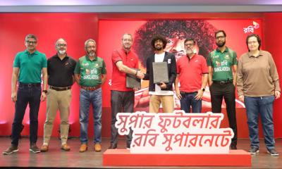রবি’র ব্র্যান্ড অ্যাম্বাসেডর ফুটবল সেনসেশন হামজা চৌধুরী