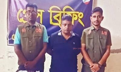 যশোরে ডিবির অভিযানে ইয়াবাসহ আটক ১