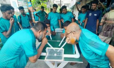 এক ফুঁতেই বদলে যেতে পারে ভাগ্য, আকিজের ব্যতিক্রমী ফুটবল টুর্নামেন্ট