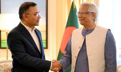 জন্মদিনে কেক ও ফুল পাঠিয়ে ইউনূসকে চমক দিলেন তারেক রহমান