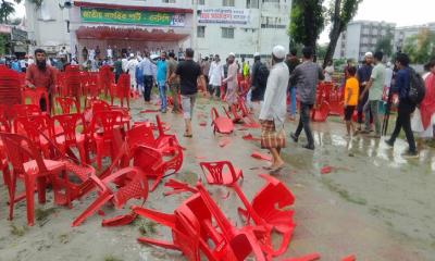 গোপালগঞ্জে এনসিপির সমাবেশ মঞ্চে  হামলা