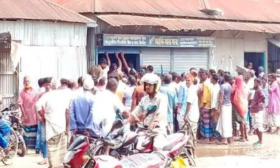ভূরুঙ্গামারীতে সার সংকটে দিশেহারা কৃষক