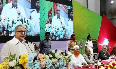 এদেশে প্রাইমারি ও সেকেন্ডারি শিক্ষার বিস্তার নেই, বিশ্ববিদ্যালয় প্রতিষ্ঠার প্রতিযোগিতা’ —ড. সলিমুল্লাহ খান
