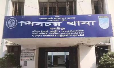 মাদারীপুরে বাবাকে কোদাল দিয়ে কুপিয়ে হত্যা করল ছেলে