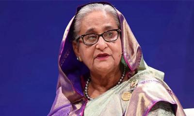 শেখ হাসিনাকে ট্রাইব্যুনালে হাজির হতে বিজ্ঞপ্তি প্রকাশের নির্দেশ