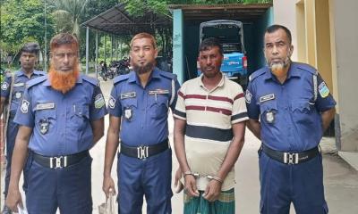 মাদারগঞ্জে পুলিশের ওপর হামলা করে মাদক ব্যবসায়ী ছিনতাই মামলায় বিএনপি নেতা গ্রেফতার
