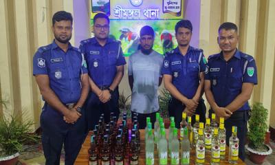 শ্রীমঙ্গলে ৪৬ বোতল বিদেশী মদসহ যুবক গ্রেফতার