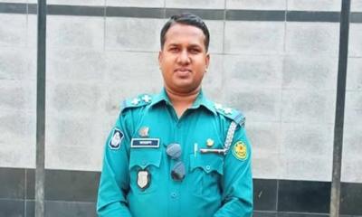 বাসের ধাক্কায় মতিঝিল থানার এসআই নিহত