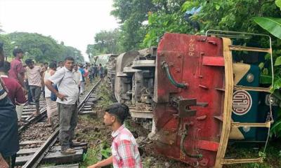 ট্রেন লাইনচ্যুত, সিলেটের সঙ্গে সারা দেশের রেল যোগাযোগ বন্ধ