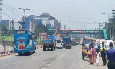 সাভারের তিন মহাসড়কে গাড়ির চাপ, যানজট নেই
