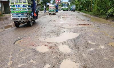 ৩ বছরে এই সড়কে ৫৯ মানুষ প্রাণ হারিয়েছে