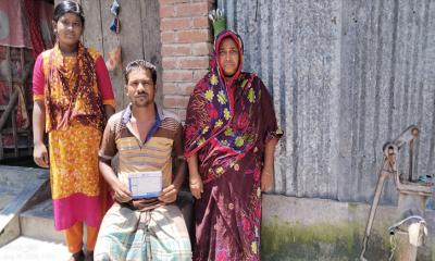 কিস্তিতে কেনা ভ্যান ছিনতাই, পরিবার নিয়ে মহাবিপদে কোটচাঁদপুরের ভ্যান চালক সাঈদ শেখ