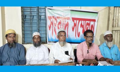 গলাচিপায় ভূমিহীনদের জমি জোরদখল করার প্রতিবাদে ভুক্তভোগীদের সংবাদ সম্মেলন