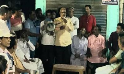 পুঠিয়ায় ৩১ দফা প্রচার ও গণসংযোগ করলেন অধ্যাপক নজরুল ইসলাম মণ্ডল