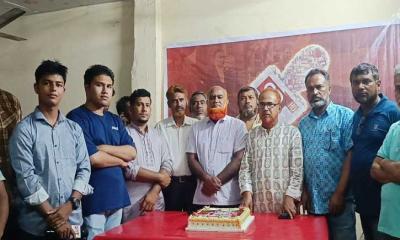 একাত্তর টিভির ১৫ বছরে পদার্পণ উদযাপনে মুকসুদপুরে আলোচনা সভা ও কেক কাটা