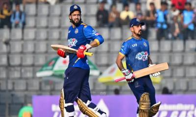 নাসিরের ঝড়ো ইনিংসে আবারও হারলো নোয়াখালী