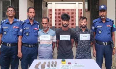 পলাশে চালককে হত্যা করে অটোরিকশা ছিনতাই, গ্রেপ্তার ৩