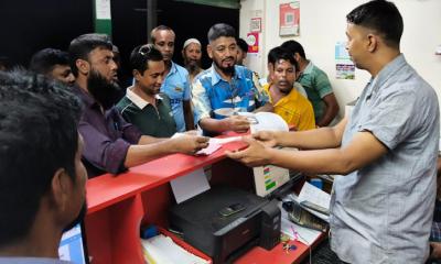শেরপুরে বিএনপির ৩১ দফা বাস্তবায়নে লিফলেট বিতরণ