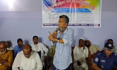 মাদক ব্যবসা না ছাড়লে তাদের ঘরবাড়ি জ্বালিয়ে দেওয়া হবে: এমপি জাহিদুর রহমান