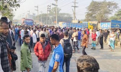 ভালুকায়  ঢাকা-ময়মনসিংহ মহাসড়ক অবরোধ