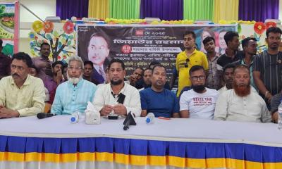 মোংলায় দুস্থ-অসহায়দের মাঝে অর্থ ও খাদ্যসামগ্রী বিতরণ