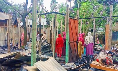 অগ্নিকাণ্ডে ৪ বসতঘর পুড়ে ছাই, প্রায় ৫০ লক্ষ টাকার ক্ষয়ক্ষতি