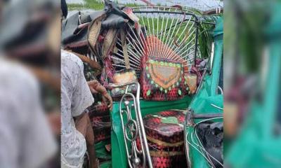 টাঙ্গাইলে বাস-সিএনজি সংঘর্ষে নিহত ৩